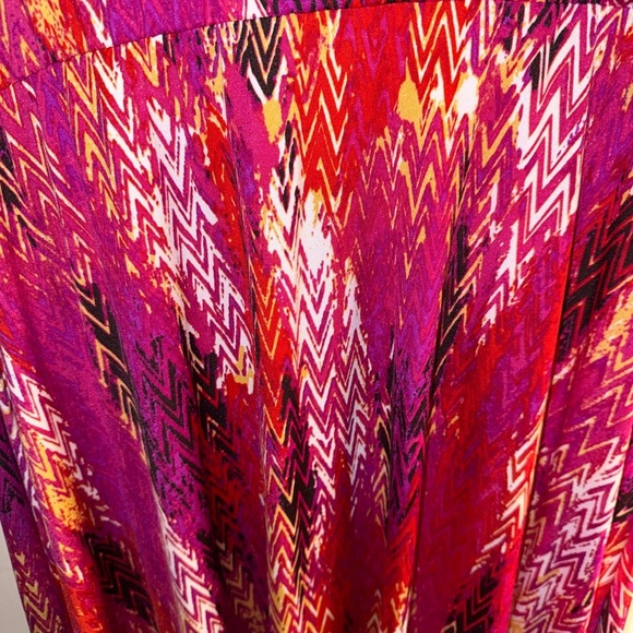 Olivia Matthews Chevron Print Maxi Dress โ Size PXL - Picture 8 of 9